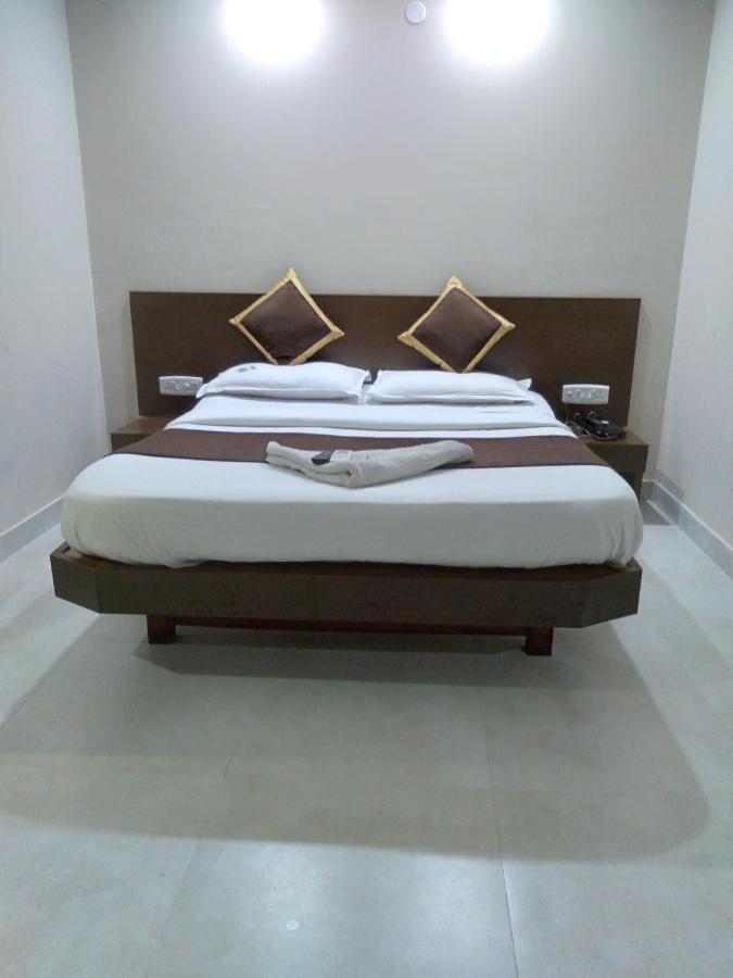 Hotel Aiba Regency Coimbatore Exterior photo